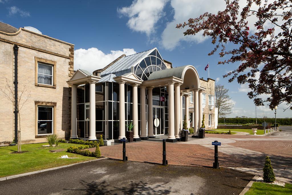 Mercure York Fairfield Manor Hotel Exterior foto